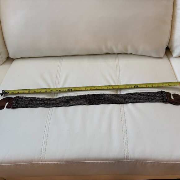 Beaded  stretch  Belt with Wood Closure - Picture 3 of 4